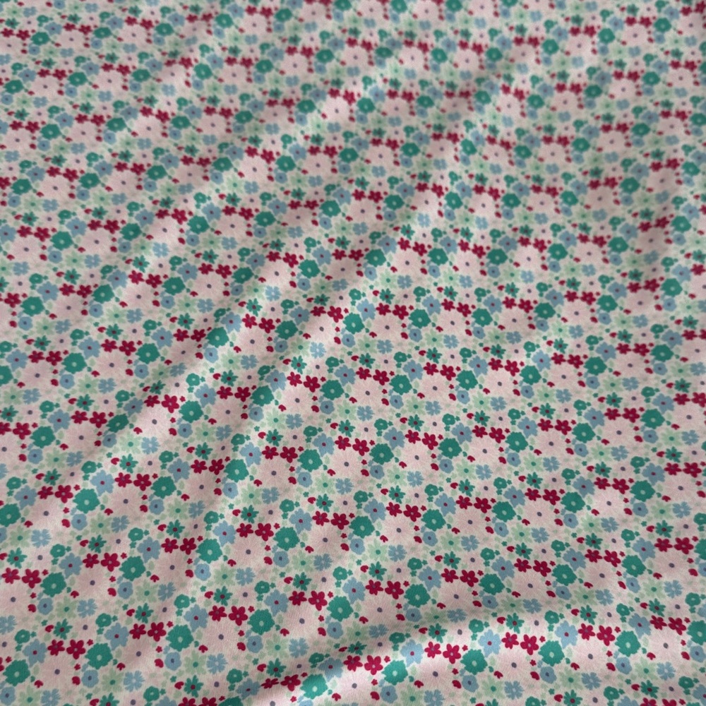 Beautiful performance fabric Masters dress. Green, pink, blue. Size medium. - Picture 4 of 4
